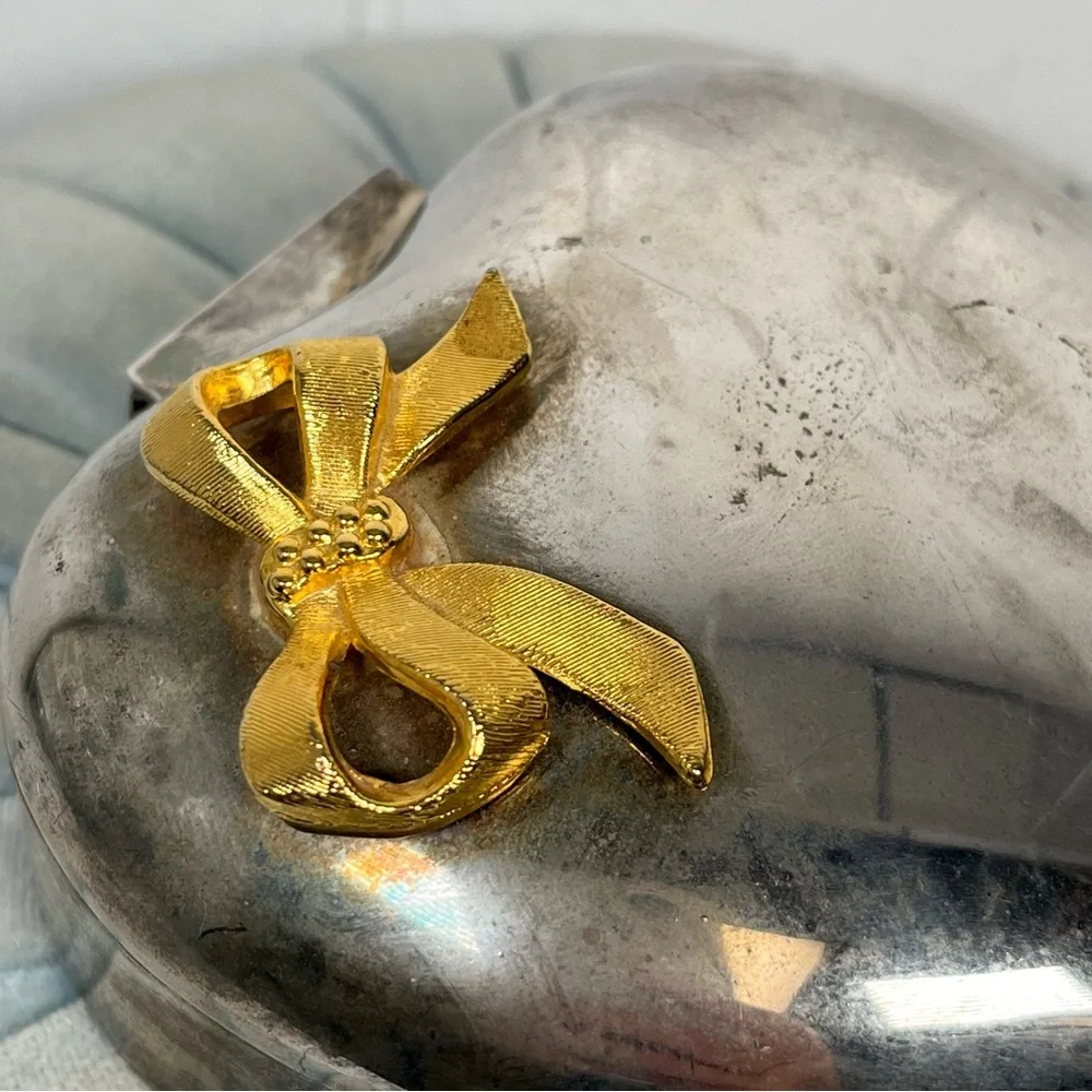 Vintage Silver/Gold Velvet Lined Heart-Shaped Trinket Box Jewelry Box Bow Detail